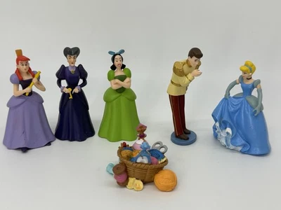 Disney CENICIENTA 6 Figuras de PVC Príncipe Encantador hermanastras Ratones Dama Tremaine Foto 1 de 4
