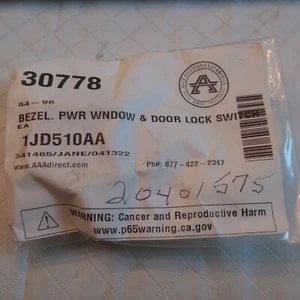 1984 - 1996 C4 Corvette Power Window & Door Lock Switch Bezel NEW 30778 - Foto 1 di 2