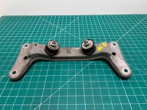06-13 BMW E90 E91 E92 3 SERIES AUTOMATIC TRANSMISSION MOUNT BRACKET SUPPORT OEM - Picture 1 of 9