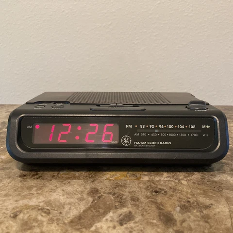 Vintage General Electric 7-4613A Digital Alarm Clock Radio GE *Tested - Works* Cover