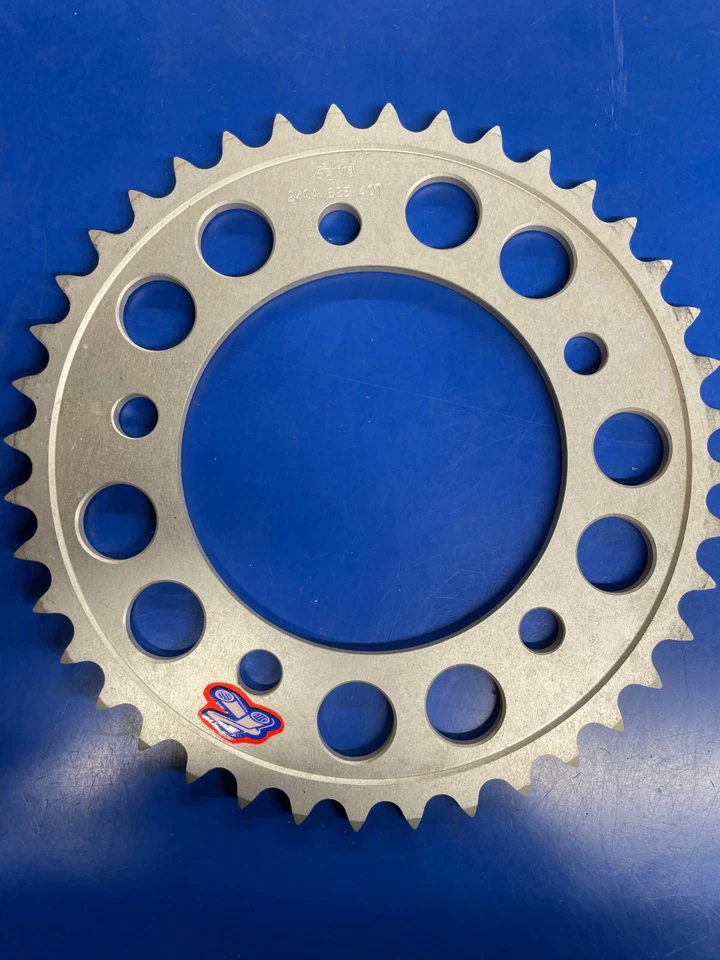 PIÑÓN TRASERO RENTHAL 240-525-40 DIENTES HONDA CBR900RR 96-99 CBR600F 96-00 Foto 1 de 1