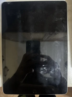 Apple iPad 6a Generazione 9.7" 32GB Wi-Fi Tablet  - Grigio siderale - Immagine 1 di 4