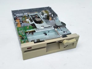TEAC FD-55BR 102-U 19307351-02 5,25" entraînement par disquette demi hauteur - Photo 1/6