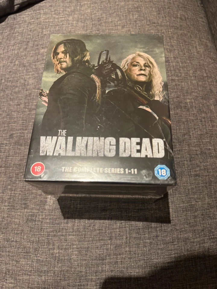 The Walking Dead The Complete Series 1-11 Boxset Blu-ray 2010-2022 rip in seal - Image 1 of 4