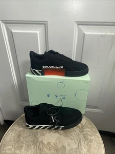 new OFF WHITE Vulcanized low-top sneakers Black Sz 41/US 10 - Picture 1 of 24