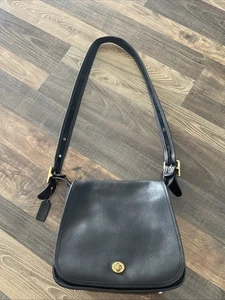 Borsa Coach Vintage Stewardess #9525 Pelle Nera Tracolla Turn Lock Costa Rica - Foto 1 di 21