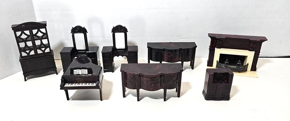 老式理想娃娃屋客厅卧室家具和装饰8件 — 第 1/4 张图片