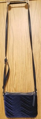 Cartera bandolera antigua azul marino de terciopelo Foto 1 de 4