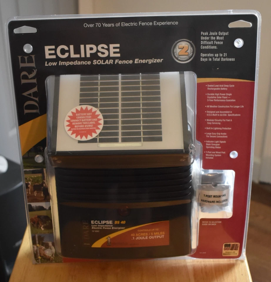 Energizador de valla eléctrico alimentado por energía solar serie DARE DS 40 Eclipse 40 acres Foto 1 de 4