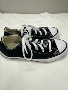 Converse Chuck Taylor Sneakers Size 3 Children Youth AllStar Black Canvas LowTop - Picture 1 of 9