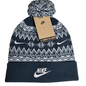 Nike Kinder Einheitsgröße dunkel türkis blau Fair Isle Bommel Beanie Mütze Winter Schnee neu mit Etikett - Bild 1 von 4