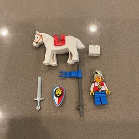LEGO 6008 Royal King 100% Complete vintage Castle Knights Minifigure