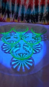 Vintage Federal Uranium Depression Glass Sherbet/Champagne Cups Set of 6 - Picture 1 of 6