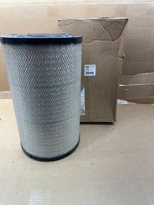 Genuine CNH 87704246 Air Filter Fits Select Case / New Holland Models - Picture 1 of 6
