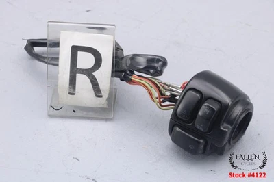 2006 Harley V-Rod 夜杆右手控制开关总成视频 #4122 — 第 1/4 张图片