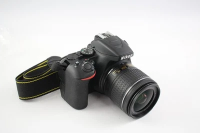 Nikon D3500 DSLR Digitalkamera mit Nikon AFP Nikkor 18-55mm f/3.5-5.6 G  - Bild 1 von 4