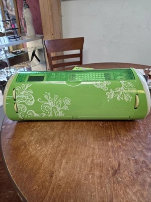 Cricut Expression Model CREX001 - Image 1 of 4