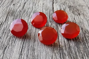 [WHOLESALE] NATURAL RED ONYX FACETED ROUND SHAPE LOOSE GEMSTONE - Picture 1 of 6