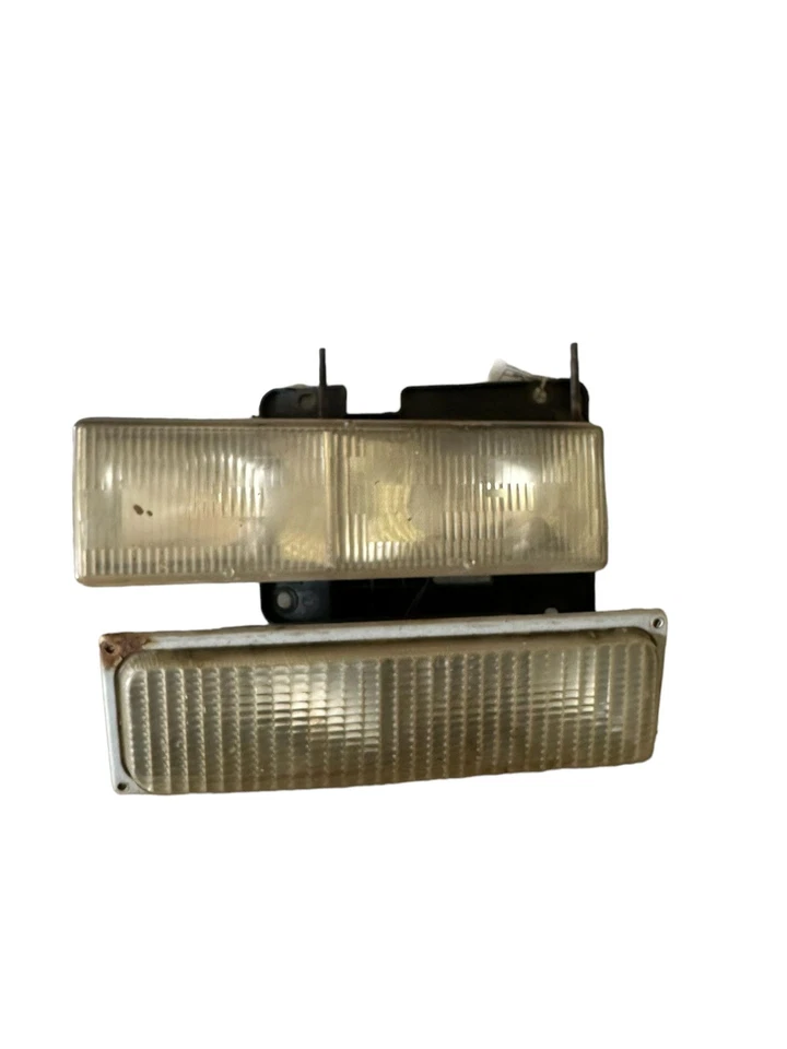 90 91 92 93 94 95 96 97 98 CHEVY 1500 Conjunto de faros conductor izquierdo con marcador Foto 1 de 4