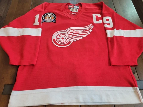 Vintage Authentic Steve Yzerman 97 Stanley Cup Detroit Red Wings Nike Jersey 48 Cover