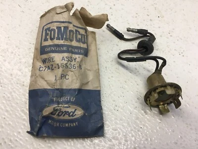 NOS 1967 1968 福特银河 500 Fairlane 反向备用灯插座 C7AZ-15536-B — 第 1/4 张图片