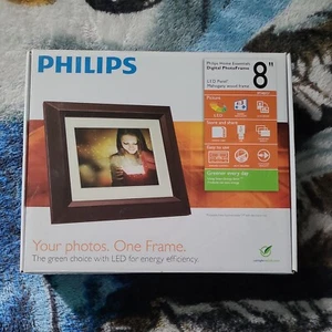 Philips SPF3482/G7 Home Essentials Digital Photo Mahogany Frame 8" LED Panel - Picture 1 of 2
