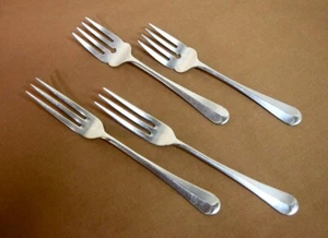 Lot of two 7.5"dinner forks &two 6.5" salad forks,, Oxford Hall Jamestown, Japan - Picture 1 of 3