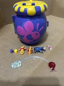 Vintage Polly Pocket Bluebird Disney Winnie The Pooh Hunny Pot Playset, Figures - Picture 1 of 15