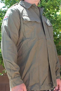 Camicia da campo esercito olandese OD cotone taglia media - aderente taglia grande 100 cm nuova M2949 - Foto 1 di 10