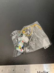 Snoopy Peanuts Christmas PVC Ornament Tangled Lights Whitman's Decor Vintage - Picture 1 of 2