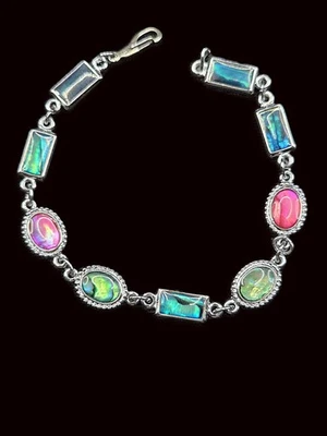 Brazalete de eslabones ovalados y rectangulares con incrustaciones de carcasa Paua simulada en tono plateado Foto 1 de 4