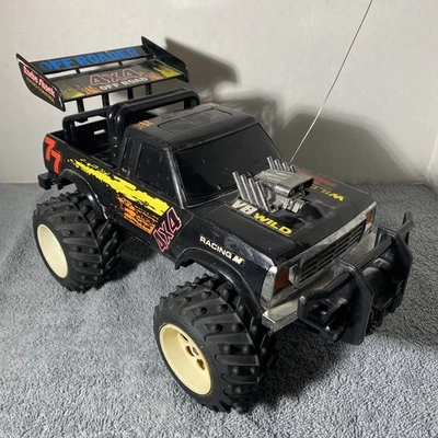 Camión Radio Shack 4X4 Off Roader V8 Wild 77 radiocontrolado SOLO 60-4046 COMO ESTÁ Foto 1 de 4