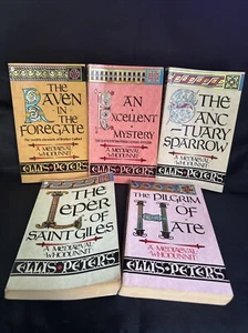 Ellis Peter's Brother Cadfael Book Bundle - 5 Paperbacks Books - Imagen 1 de 2