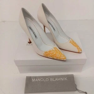 Manolo Blahnik Women's Embroidered White & Gold Pumps - EU37/US7 - Picture 1 of 11