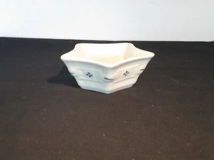 ZURÜCKGENOMMEN Longaberger blau gewebt Traditionen Sternförmige Schale - Bild 1 von 3