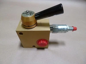 MK14, MK15, MK16, MK17 Trailer Selector Relief Valve MCD-2073, 4820-01-222-0332 - Bild 1 von 5