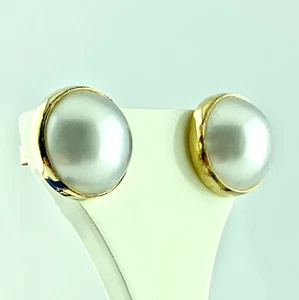 ORECCHINI DONNA ORO 18 KT PERLE MABE A LOBO TAPPA BUCO GIALLO BOTTONE Ø 12,5MM - Picture 1 of 9
