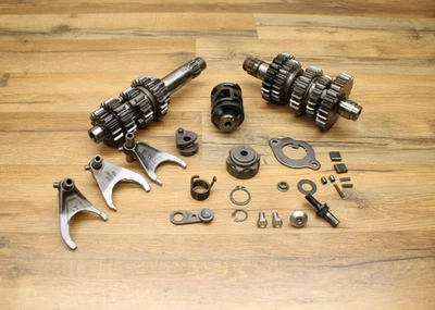 2007 07 Yamaha YZ450 YZ 450 F OEM Transmission w Hardware - Image 1 of 4