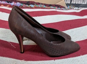 SALVATORE FERRAGAMO Brown Croc Embossed Heels Pumps Made in Italy US 7.5 B - Picture 1 of 10