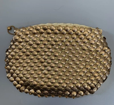 Клатч на молнии WHITING & DAVIS в форме золотой оболочки металлическая сетка атласная подкладка - Изображение 1 из 4