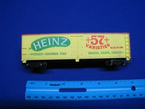 HO Scale Tyco Heinz 57 Reefer - Freight Train - Picture 1 of 4