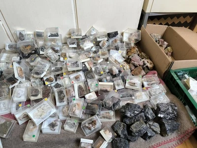 Schönes Mineralien Set 22 + 2 top Gelegenheit  Konvolut stufen - Bild 1 von 4