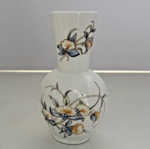 Vintage Aynsley Just Orchids  Bone China Bud Vase - Hexagonal 13.5 cm. Tall - Picture 1 of 9