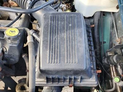 Air Cleaner Air Filter Housing 1993-1998 Jeep Grand Cherokee - Image 1 of 4
