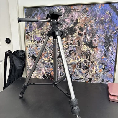 🔥 Quantaray Titan II QT II-550 Weekender Photography Camera Tripod 🔥 - Image 1 of 4