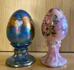 Huevos de vidrio artístico Fenton azul y rosa floral pintados a mano y firmados - Imagen 1 de 5