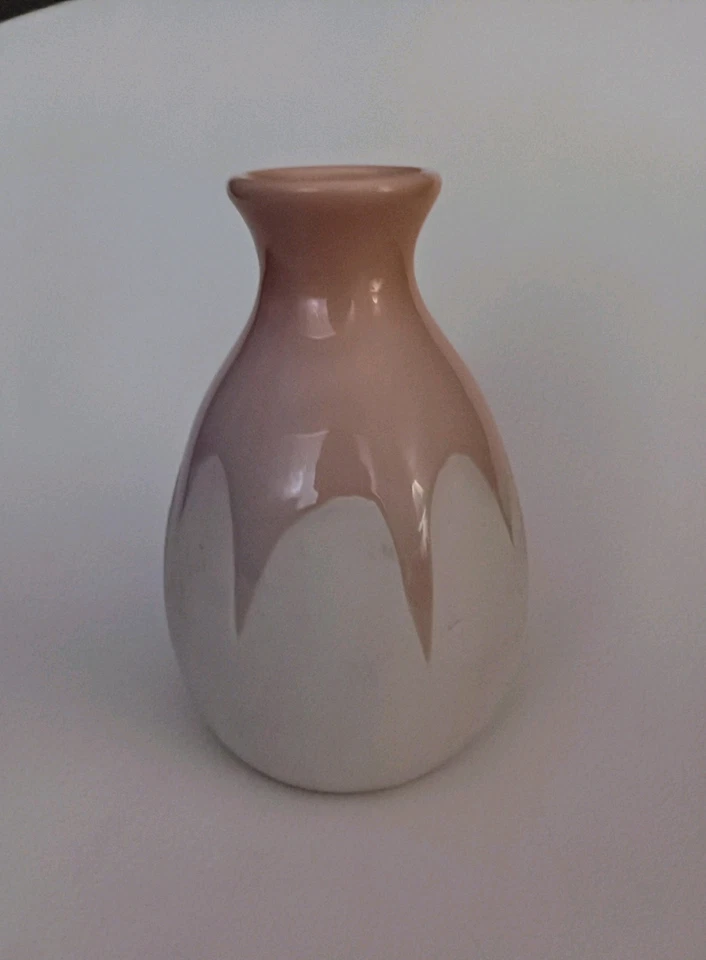 Jarrón pequeño Isaac Mizrahi XO Sienna rosa y blanco goteo 6 pulgadas Foto 1 de 4