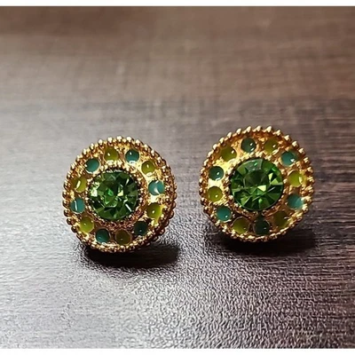 Unbranded Gold Tone w/Peridot Green Stone Metal Stud Earrings Ladies Vintage - Image 1 of 4