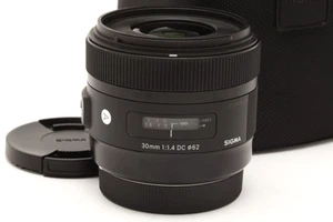 Sigma 30mm f1.4 DC Lens for Canon EF with Case #48169 - Picture 1 of 9