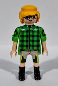 PLAYMOBIL FIGURA CHICO CON GAFAS Y CAMISA CUADROS - 2/7/24 - Imagen 1 de 1